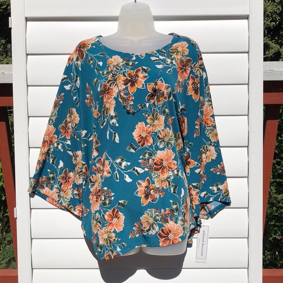 Alfred Dunner Tops - Alfred Dunner NWT Floral top with attached necklace